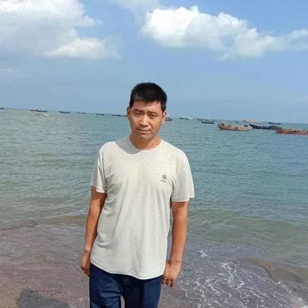 44岁岁辽宁单身帅哥 - 三亚吉缘网