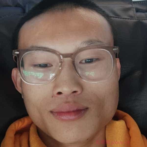 25岁岁四川单身帅哥 - 三亚吉缘网